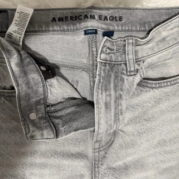 American Eagle Light Gray High-Rise Straight Jeans - Picture 4 of 4